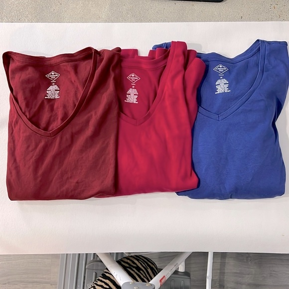 St. John's Bay Tops - St. John’s Bay Women’s Long sleeve tees (3) - Burgundy, Fuschia & Blue - Size 1x